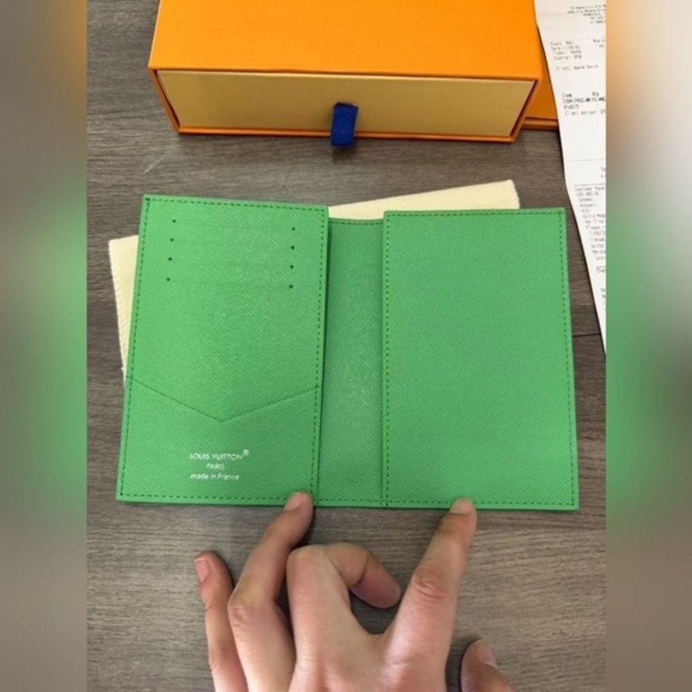 Louis Vuitton Passport Cover - Picture 8 of 8